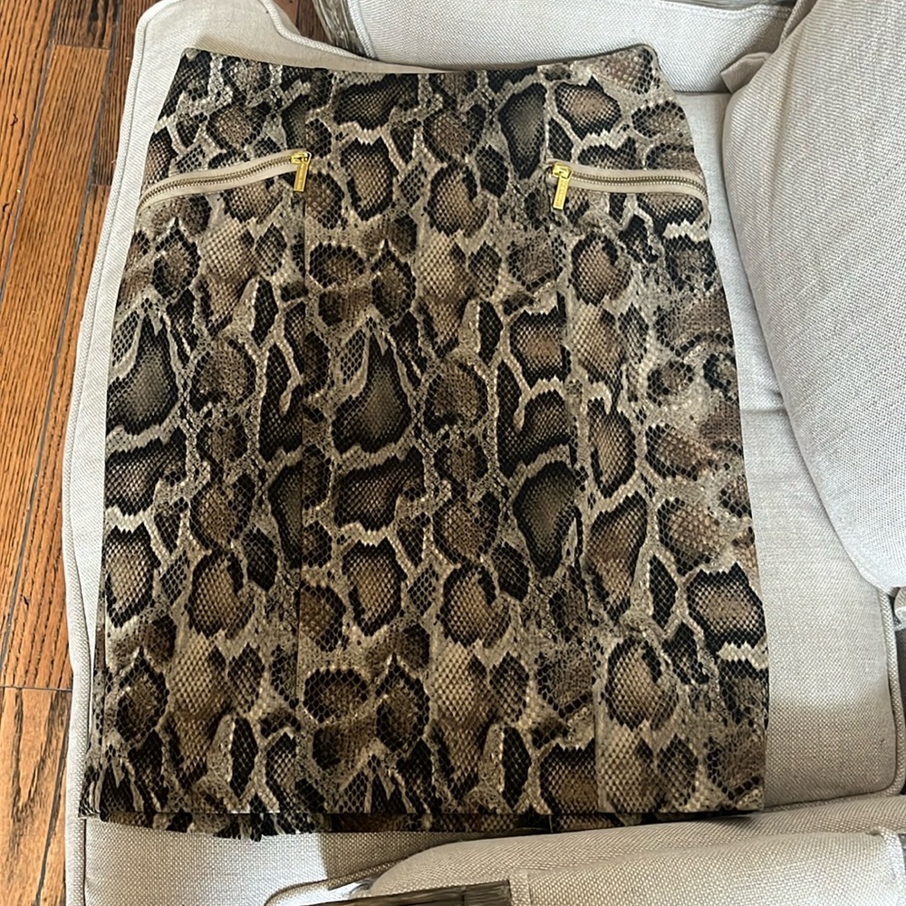 Michael Kors animal print skirt Sz 6